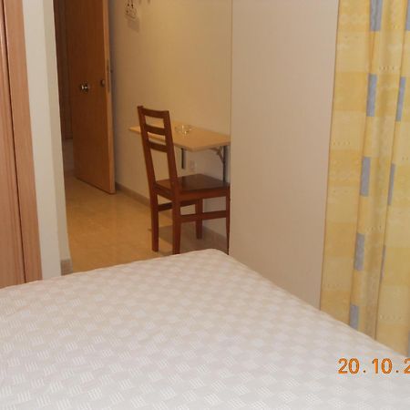 Hostal Restaurante Hermanos Zamora Пальма дел Рио Экстерьер фото