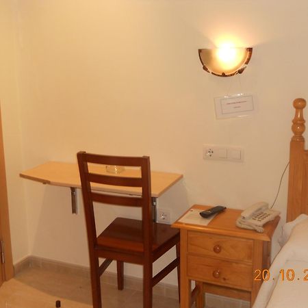 Hostal Restaurante Hermanos Zamora Пальма дел Рио Экстерьер фото