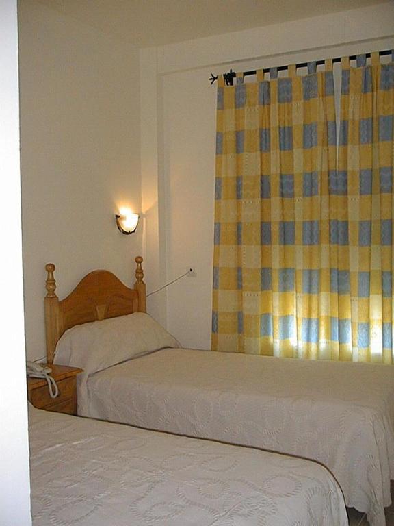 Hostal Restaurante Hermanos Zamora Пальма дел Рио Номер фото